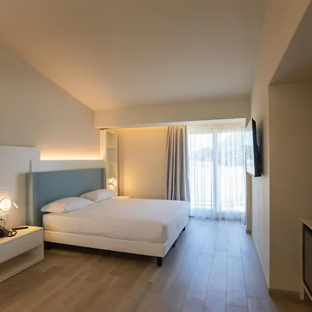 Capovaticano Luxury לינה וארוחת בוקר 3*