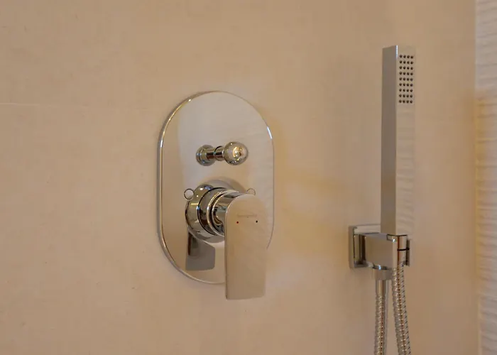 Bed & Breakfast Capovaticano Luxury 3*