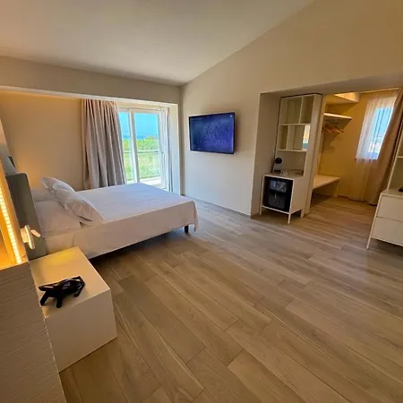 Capovaticano Luxury Couette-café